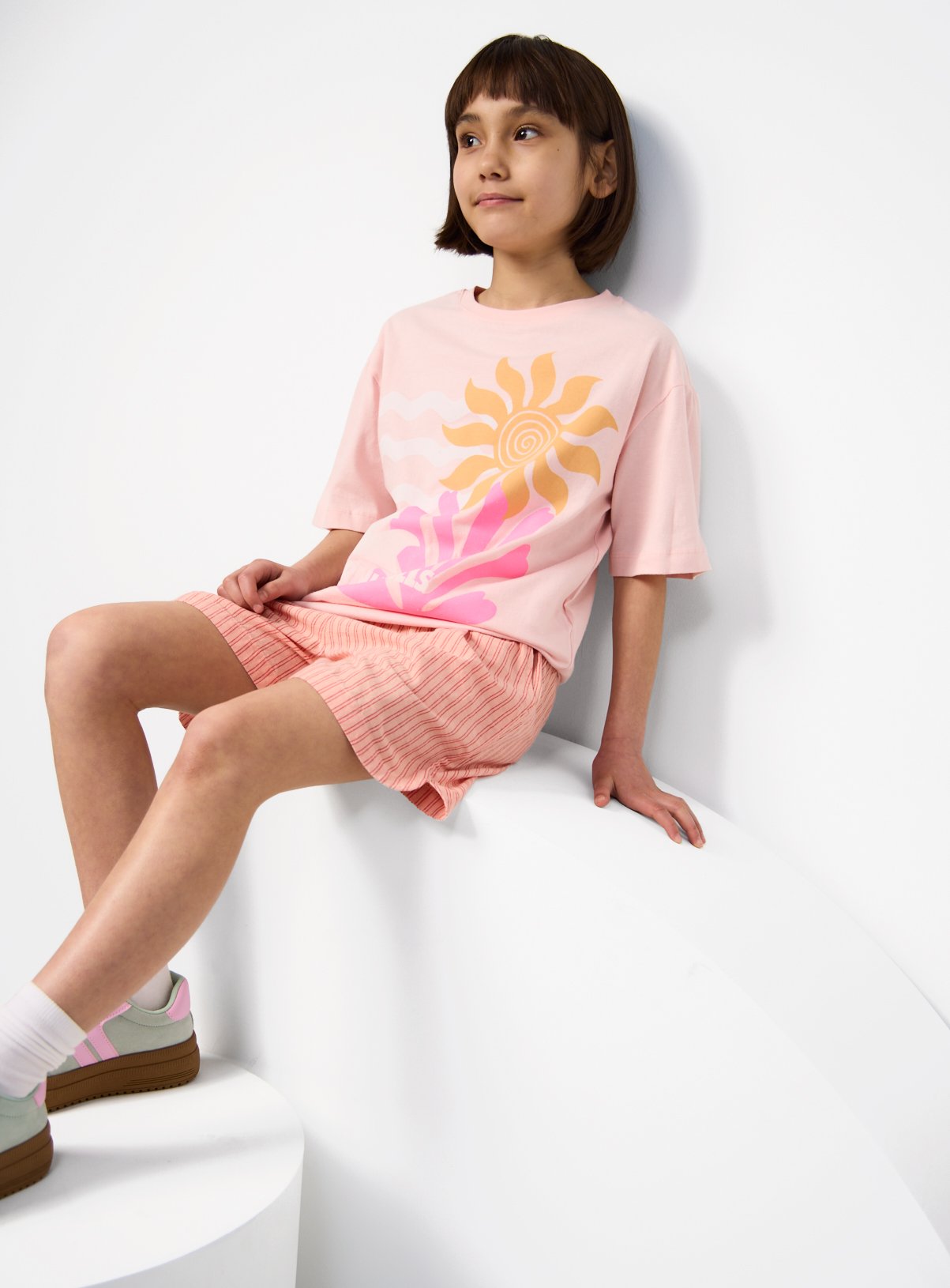 Pink Printed T-Shirt & Shorts Set 11 years - Image 2 thumbnail